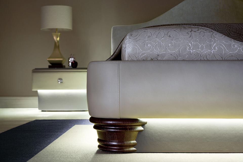 Светодиодная подсветка в нижней части основания кровати Фалерцо