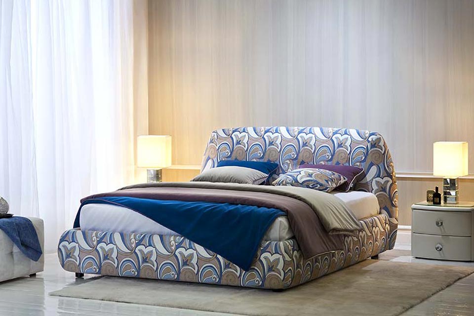 Двуспальная кровать Комино в интерьере