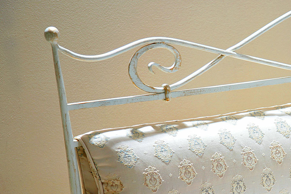 Двуспальная кровать Мелвилл в бронзовом цвете