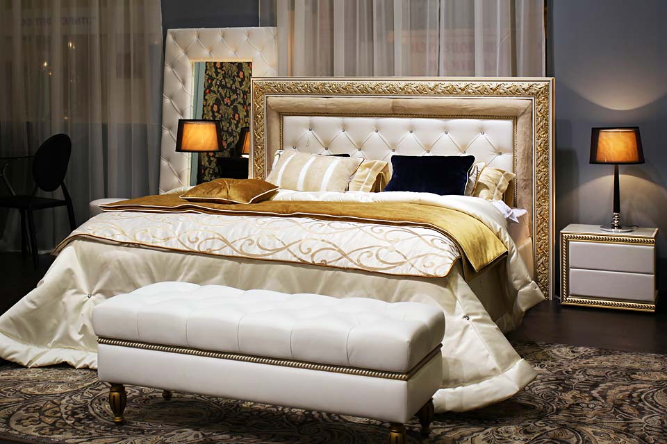 Двуспальная кровать Сакраменто с меховым декором